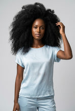 Lade das Bild in den Galerie-Viewer, TOP `Silky Pastel´, baby blue