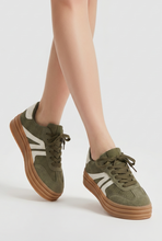 Lade das Bild in den Galerie-Viewer, SNEAKER `Sporty´, khaki