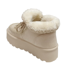 Lade das Bild in den Galerie-Viewer, BOOTS `Cozy´, beige