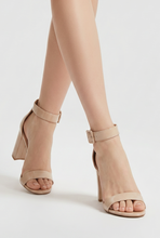 Lade das Bild in den Galerie-Viewer, SANDALETTE `Parisienne´, beige