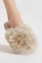 Lade das Bild in den Galerie-Viewer, HAUSSCHUHE `Fluffy´, beige