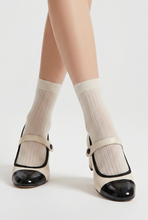 Lade das Bild in den Galerie-Viewer, PUMPS `Coco´, crème-schwarz