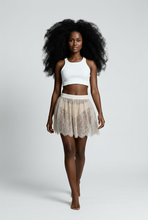 Lade das Bild in den Galerie-Viewer, BLUSE `Attrappe´, (Spitze) beige