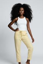 Lade das Bild in den Galerie-Viewer, HOSE `Fresh & cozy´, citrus