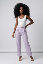 Lade das Bild in den Galerie-Viewer, HOSE `Sporty & Elegant´, flieder