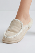 Lade das Bild in den Galerie-Viewer, HAUSSCHUHE `Cozy´, beige