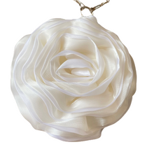 Lade das Bild in den Galerie-Viewer, TASCHE Camelia, crèmeweiß