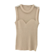 Lade das Bild in den Galerie-Viewer, TOP `Decolleté´ (ärmellos), beige