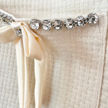 Lade das Bild in den Galerie-Viewer, SHORTS `Paris´ (Tweed), beige