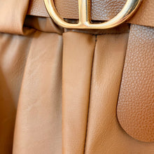 Lade das Bild in den Galerie-Viewer, SHORTS `It-Piece´, camel