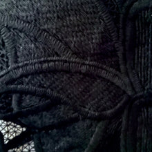 Lade das Bild in den Galerie-Viewer, TOP `Butterfly´, schwarz