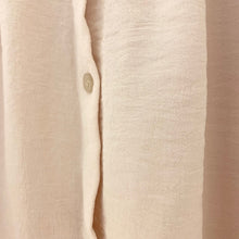 Lade das Bild in den Galerie-Viewer, BLUSE `Attrappe´, beige