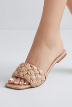 Lade das Bild in den Galerie-Viewer, PANTOLETTE `Woven´, caramel