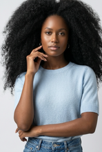 Lade das Bild in den Galerie-Viewer, PULLOVER `Smooth´ (Halbarm/Alpaka), baby blue