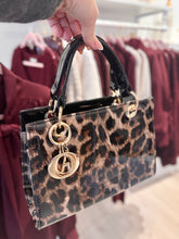 Lade das Bild in den Galerie-Viewer, TASCHE `It-Piece´ (Lack), Leo
