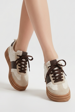 Lade das Bild in den Galerie-Viewer, SNEAKER `Cozy´, mokka