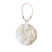 Lade das Bild in den Galerie-Viewer, TASCHE Camelia, crèmeweiß