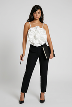 Lade das Bild in den Galerie-Viewer, TOP `So Couture Camelia´, weiß