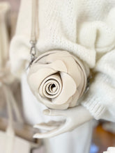 Lade das Bild in den Galerie-Viewer, TASCHE Minibag `Coco´, crème