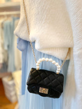 Lade das Bild in den Galerie-Viewer, TASCHE Microbag `Coco´, schwarz