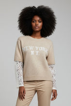 Lade das Bild in den Galerie-Viewer, PULLOVER `New York (Lace)´, beige-weiß