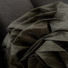 Lade das Bild in den Galerie-Viewer, KLEID `Couture Camelia´, schwarz