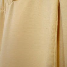 Lade das Bild in den Galerie-Viewer, HOSE `Classic & Sporty´, citrus