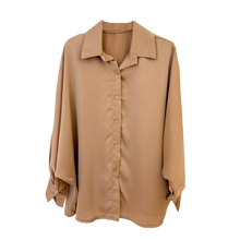 Lade das Bild in den Galerie-Viewer, BLUSE `Classy´, camel
