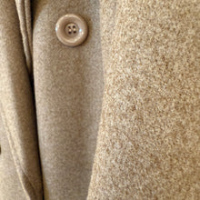 Lade das Bild in den Galerie-Viewer, MANTEL `Parisian Chic´, mousse