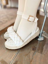 Lade das Bild in den Galerie-Viewer, ESPADRILLE `Mykonos´, weiß