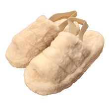Lade das Bild in den Galerie-Viewer, HAUSSCHUHE `Sweet and cozy´, crème