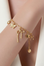 Lade das Bild in den Galerie-Viewer, ARMBAND `Cute Charms´, gold
