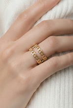 Lade das Bild in den Galerie-Viewer, RING Two Chains, gold
