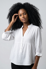 Lade das Bild in den Galerie-Viewer, BLUSE `Sweet Daily Basic´, weiß
