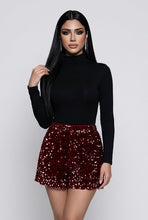 Lade das Bild in den Galerie-Viewer, SHORTS `Glammy´, burgundy
