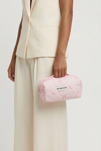 Lade das Bild in den Galerie-Viewer, MAKE UP BAG `Bows´ (Small), rosa

