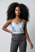 Lade das Bild in den Galerie-Viewer, TOP So sweet, graublau

