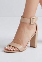 Lade das Bild in den Galerie-Viewer, SANDALETTE `Parisienne´, beige
