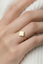 Lade das Bild in den Galerie-Viewer, RING Flower, gold

