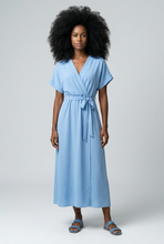Lade das Bild in den Galerie-Viewer, KLEID `Summerlove´ (Maxi), baby blue
