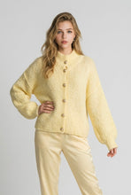 Lade das Bild in den Galerie-Viewer, CARDIGAN `Classy´ (Stehkragen), citrus
