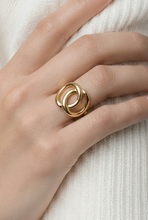 Lade das Bild in den Galerie-Viewer, RING `Double Circle´, gold
