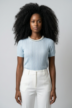 Lade das Bild in den Galerie-Viewer, TOP `Pearl Decolleté‘, baby blue
