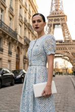 Lade das Bild in den Galerie-Viewer, KLEID `Dreamy´ (Midi), baby blue
