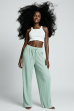 Lade das Bild in den Galerie-Viewer, HOSE Plissee Culotte, salbei
