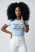 Lade das Bild in den Galerie-Viewer, T-SHIRT `Pearls´, baby blue

