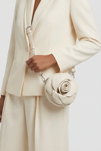 Lade das Bild in den Galerie-Viewer, TASCHE Minibag `Coco´, crème
