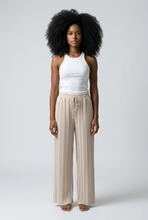 Lade das Bild in den Galerie-Viewer, HOSE Plissee Culotte, beige

