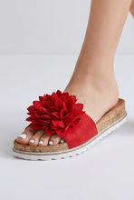 Lade das Bild in den Galerie-Viewer, PANTOLETTE `Flower´, rot
