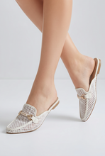 Lade das Bild in den Galerie-Viewer, MULES `Elegant´, crème
